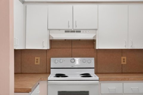 Casa en venta en Umatilla, Florida, 2 dormitorios, 82.13 m2 № 2197733 - foto 15