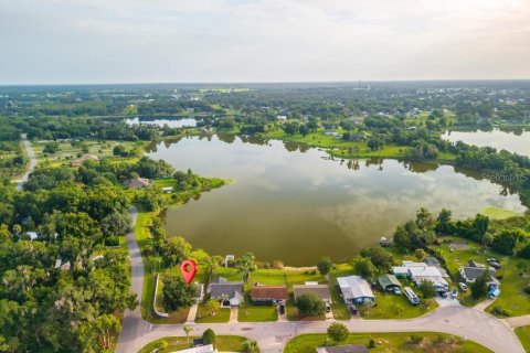 Casa en venta en Umatilla, Florida, 2 dormitorios, 82.13 m2 № 2197733 - foto 5
