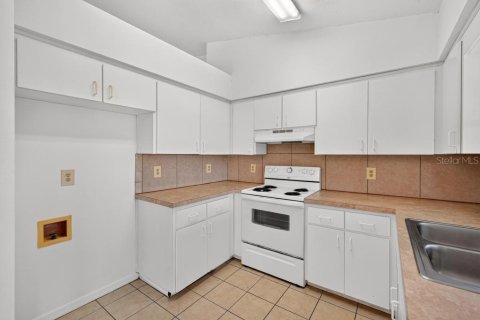 Casa en venta en Umatilla, Florida, 2 dormitorios, 82.13 m2 № 2197733 - foto 16