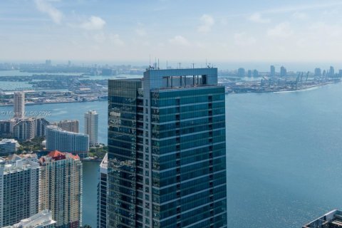 Condo in Miami, Florida, 2 bedrooms  № 2015807