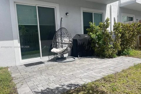 Touwnhouse à louer à Homestead, Floride: 3 chambres, 157.38 m2 № 2051850 - photo 10