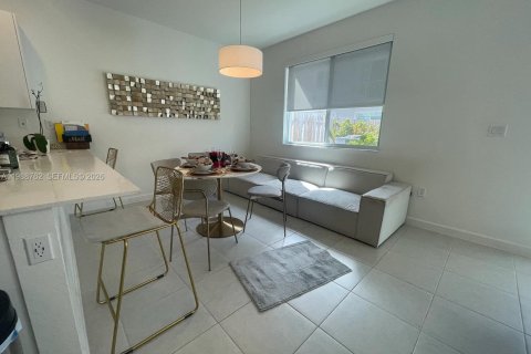 Touwnhouse à louer à Homestead, Floride: 3 chambres, 157.38 m2 № 2051850 - photo 7