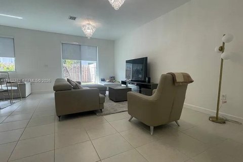 Touwnhouse à louer à Homestead, Floride: 3 chambres, 157.38 m2 № 2051850 - photo 8