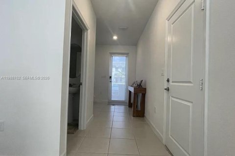 Touwnhouse à louer à Homestead, Floride: 3 chambres, 157.38 m2 № 2051850 - photo 12