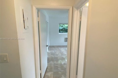 Снять в аренду квартиру в Холливуд, Флорида 2 спальни, № 2048942 - фото 6