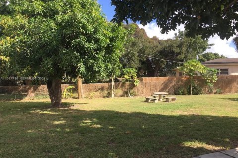 Снять в аренду квартиру в Холливуд, Флорида 2 спальни, № 2048942 - фото 13