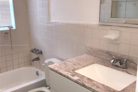 Снять в аренду квартиру в Холливуд, Флорида 2 спальни, № 2048942 - фото 9