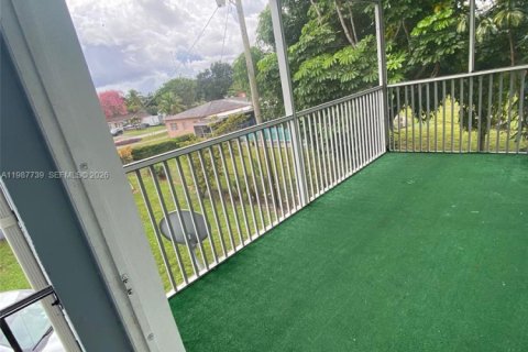 Снять в аренду квартиру в Холливуд, Флорида 2 спальни, № 2048942 - фото 4