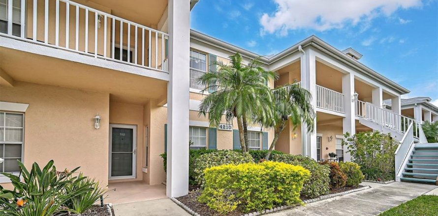 Condominio en Bradenton, Florida, 2 dormitorios № 1419774