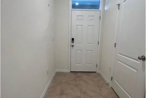 Townhouse in Davenport, Florida 3 bedrooms, 156.08 sq.m. № 2399530 - photo 4
