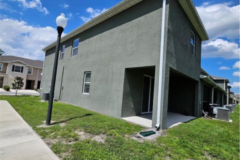 Townhouse in Davenport, Florida 3 bedrooms, 156.08 sq.m. № 2399530 - photo 15