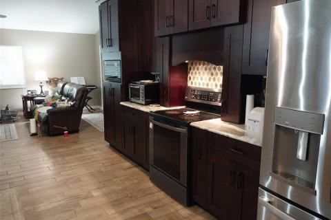 Casa en venta en Tavares, Florida, 3 dormitorios, 212.93 m2 № 2239869 - foto 5