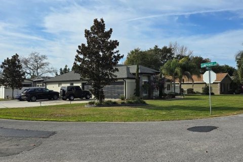 Casa en venta en Tavares, Florida, 3 dormitorios, 212.93 m2 № 2239869 - foto 2