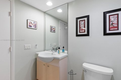 Copropriété à louer à Hallandale Beach, Floride: 2 chambres, 135.45 m2 № 1468354 - photo 22