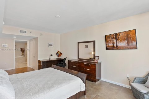 Copropriété à louer à Hallandale Beach, Floride: 2 chambres, 135.45 m2 № 1468354 - photo 27