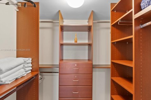 Copropriété à louer à Hallandale Beach, Floride: 2 chambres, 135.45 m2 № 1468354 - photo 28