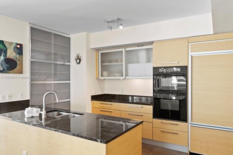 Copropriété à louer à Hallandale Beach, Floride: 2 chambres, 135.45 m2 № 1468354 - photo 14