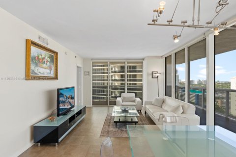 Copropriété à louer à Hallandale Beach, Floride: 2 chambres, 135.45 m2 № 1468354 - photo 11