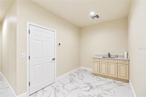 Commercial property in Ocala, Florida 494.24 sq.m. № 2410200 - photo 10
