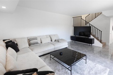 Condominio en venta en North Lauderdale, Florida, 2 dormitorios, 142.14 m2 № 2250368 - foto 9