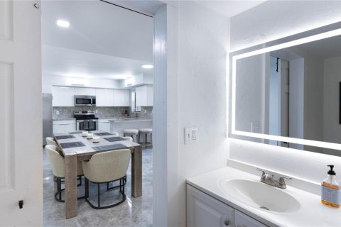 Condominio en venta en North Lauderdale, Florida, 2 dormitorios, 142.14 m2 № 2250368 - foto 4