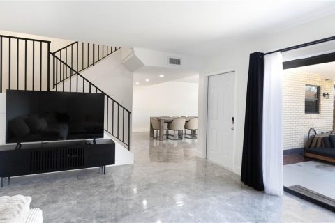 Condominio en venta en North Lauderdale, Florida, 2 dormitorios, 142.14 m2 № 2250368 - foto 8