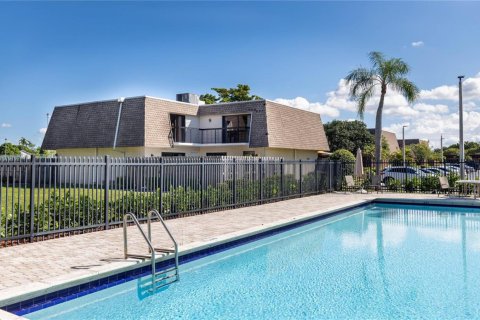 Condominio en venta en North Lauderdale, Florida, 2 dormitorios, 142.14 m2 № 2250368 - foto 28
