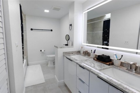 Condominio en venta en North Lauderdale, Florida, 2 dormitorios, 142.14 m2 № 2250368 - foto 24