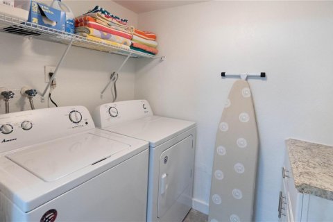 Condominio en venta en North Lauderdale, Florida, 2 dormitorios, 142.14 m2 № 2250368 - foto 7