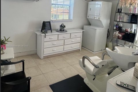 Propiedad comercial en venta en Miramar, Florida № 1862832 - foto 7