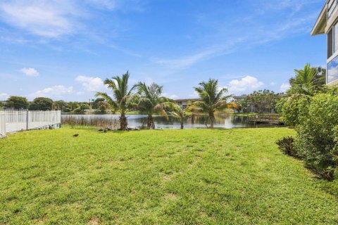 Condo in Plantation, Florida, 2 bedrooms  № 2381816 - photo 19