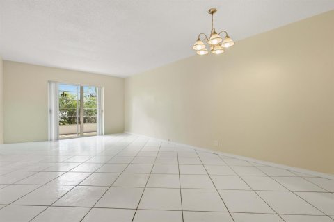 Condo in Plantation, Florida, 2 bedrooms  № 2381816