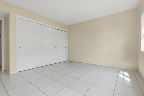 Condo in Plantation, Florida, 2 bedrooms  № 2381816 - photo 10