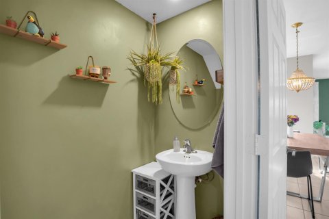 Villa ou maison à vendre à Hialeah, Floride: 3 chambres, 171.68 m2 № 2439194 - photo 7