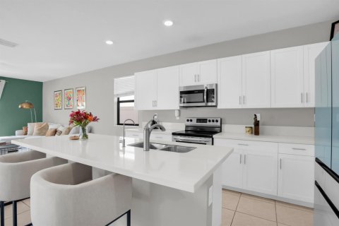 Villa ou maison à vendre à Hialeah, Floride: 3 chambres, 171.68 m2 № 2439194 - photo 15