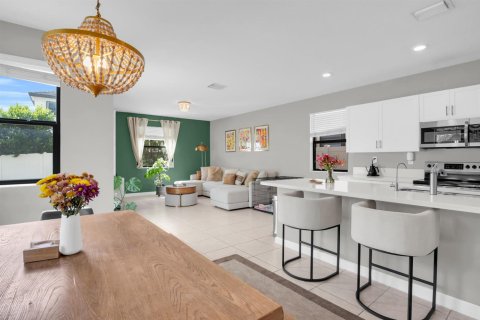 Villa ou maison à vendre à Hialeah, Floride: 3 chambres, 171.68 m2 № 2439194 - photo 9