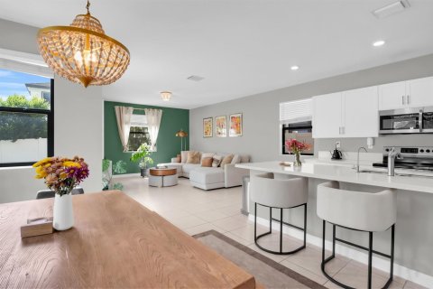 Villa ou maison à vendre à Hialeah, Floride: 3 chambres, 171.68 m2 № 2439194 - photo 11