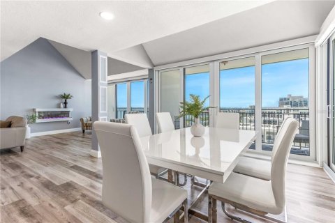 Condo in Clearwater, Florida, 3 bedrooms  № 1734341 - photo 16