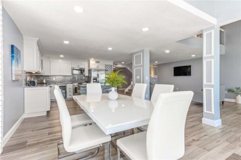 Condo in Clearwater, Florida, 3 bedrooms  № 1734341 - photo 14