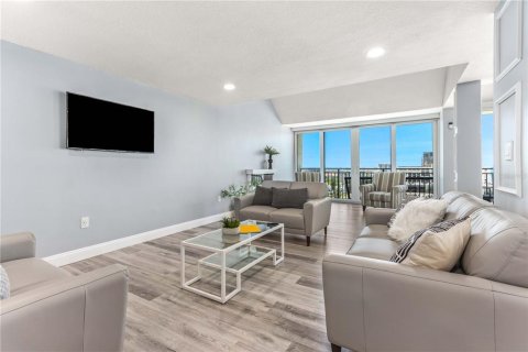 Condo in Clearwater, Florida, 3 bedrooms  № 1734341 - photo 8