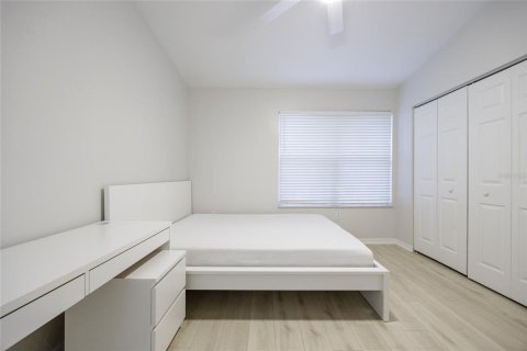 Condo in Gainesville, Florida, 2 bedrooms  № 1894589 - photo 29