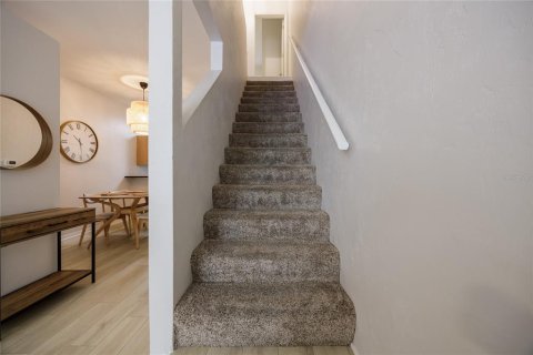 Condo in Gainesville, Florida, 2 bedrooms  № 1894589 - photo 17