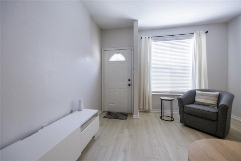 Condo in Gainesville, Florida, 2 bedrooms  № 1894589 - photo 3