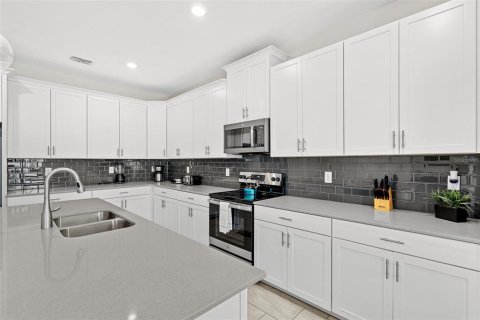 Villa ou maison à vendre à Davenport, Floride: 6 chambres, 305.74 m2 № 1583159 - photo 9