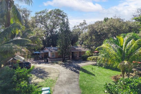 Villa ou maison à vendre à Miami, Floride: 5 chambres, 203.83 m2 № 2028579 - photo 7