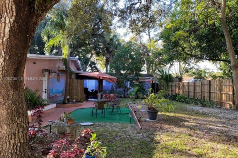 Villa ou maison à vendre à Miami, Floride: 5 chambres, 203.83 m2 № 2028579 - photo 15