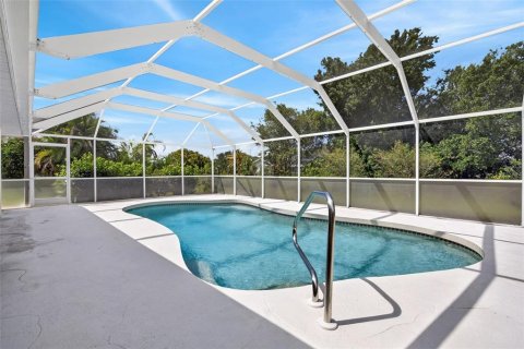 House in Punta Gorda, Florida 3 bedrooms, 197.51 sq.m. № 2389349 - photo 22