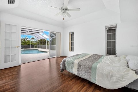 House in Punta Gorda, Florida 3 bedrooms, 197.51 sq.m. № 2389349 - photo 16