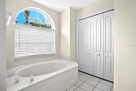 House in Punta Gorda, Florida 3 bedrooms, 197.51 sq.m. № 2389349 - photo 15
