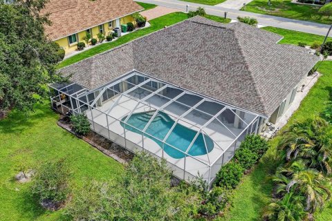 House in Punta Gorda, Florida 3 bedrooms, 197.51 sq.m. № 2389349 - photo 23